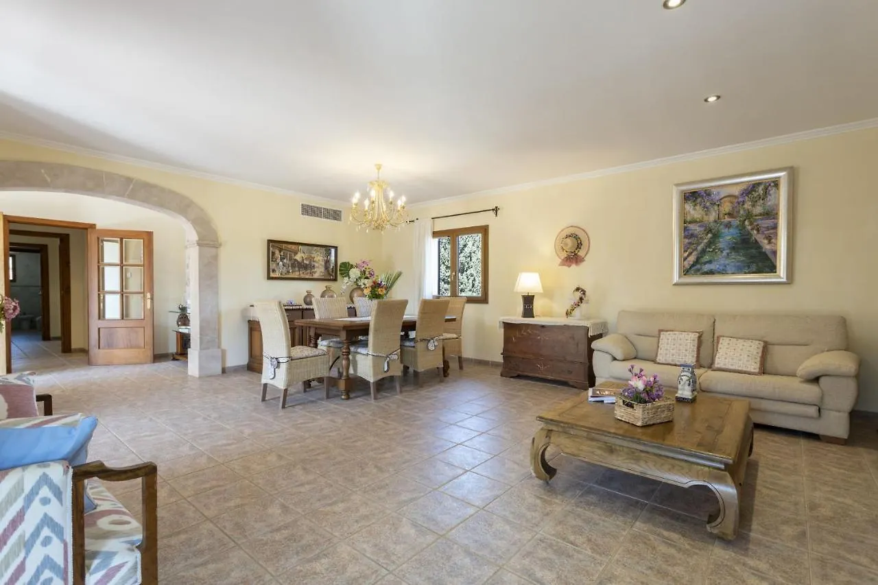 Villa Can Xispa Family location